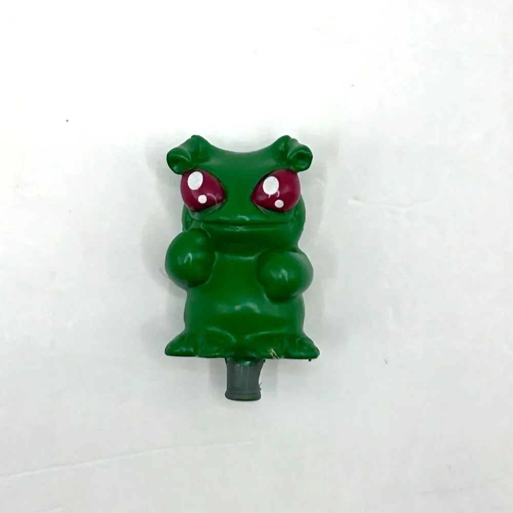 Neopets Pocket Pet GRUNDO Replacement FIGURE ONLY Tiger Electronics 2002